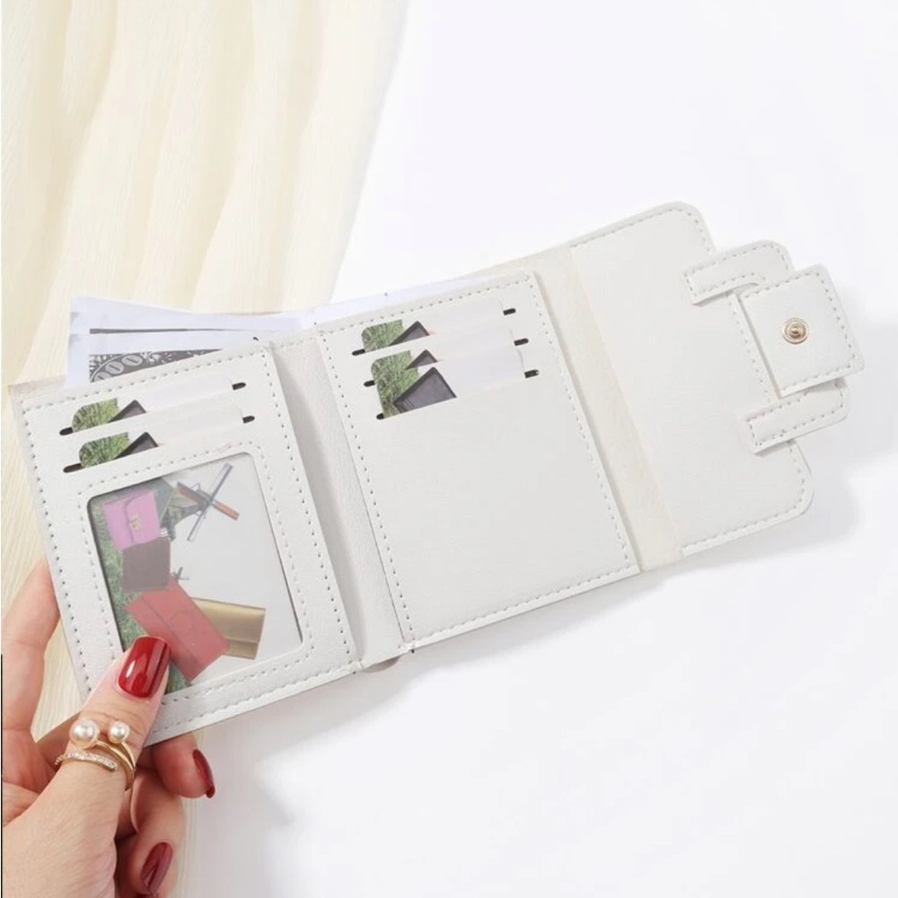 ⚠️Clearance White Tri Fold Wallet / Cardholder - Picture 3 of 4